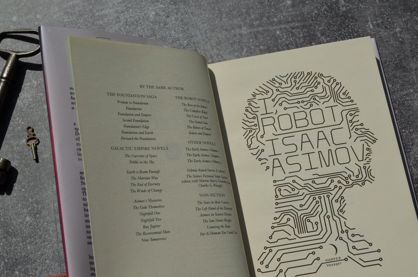 New Edition of I, Robot by Isaac Asimov in a Facsimile First Edition Dust Jacket